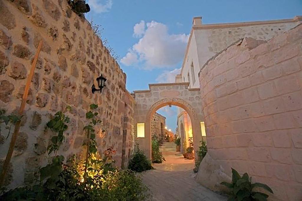אורגופ Blue Valley Cave Hotel מראה חיצוני תמונה