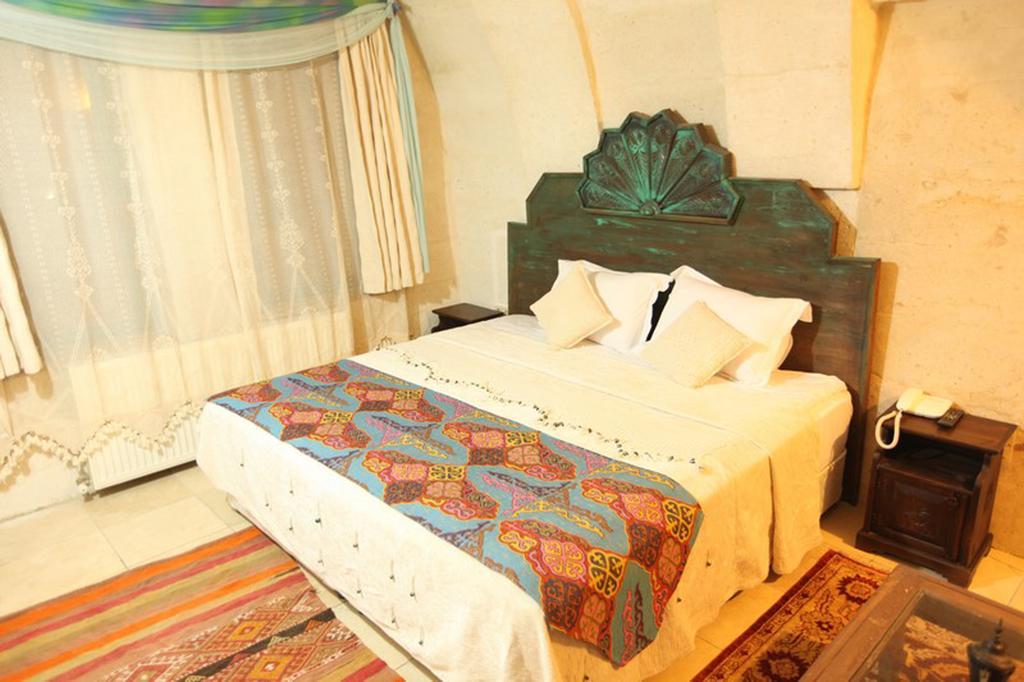 אורגופ Blue Valley Cave Hotel חדר תמונה